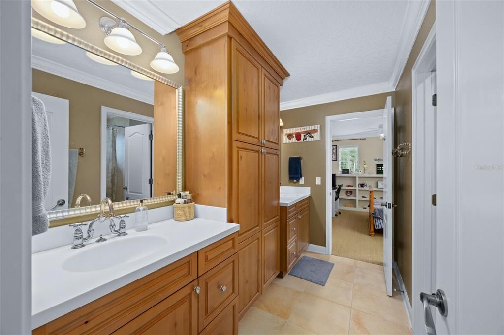 На продажу: $1,325,000 (4 спален, 3 ванн, 4273 Квадратных фут)