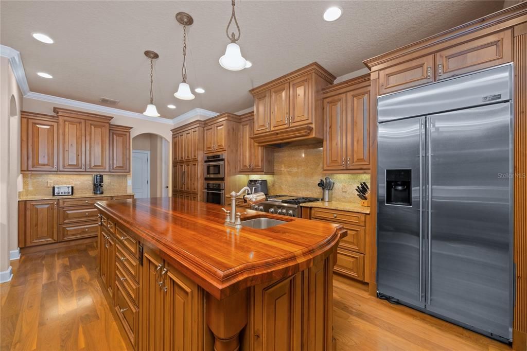 На продажу: $1,325,000 (4 спален, 3 ванн, 4273 Квадратных фут)