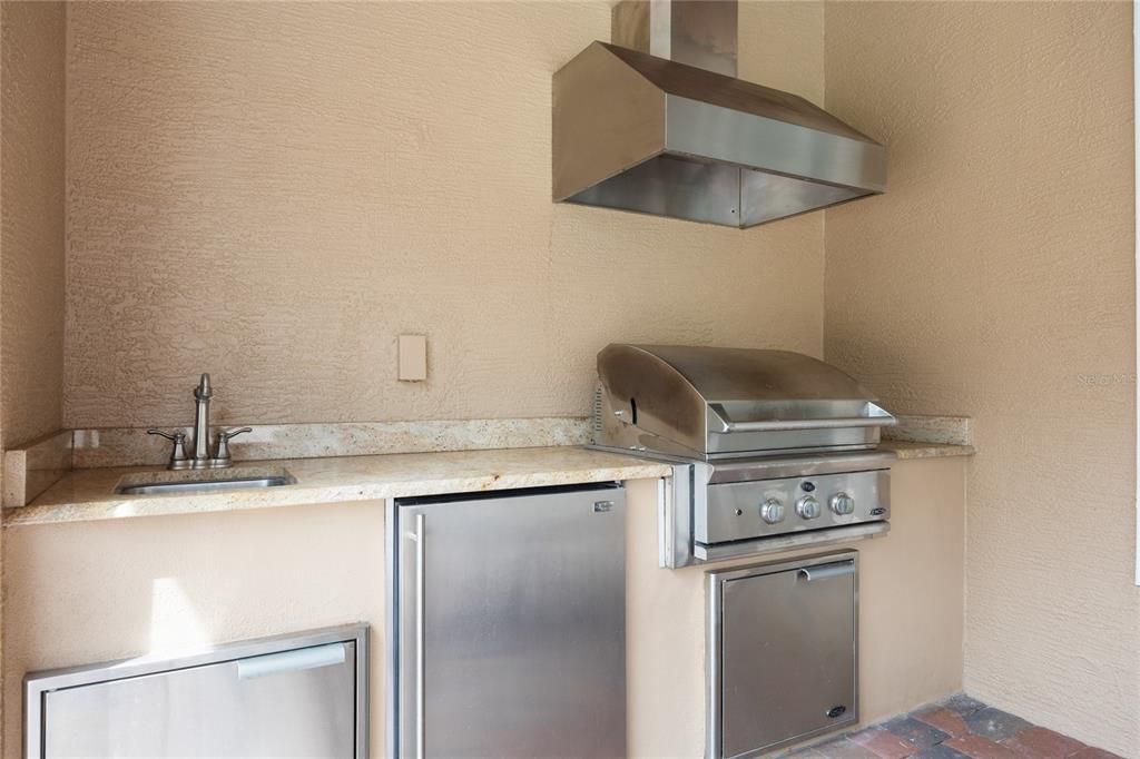 На продажу: $1,325,000 (4 спален, 3 ванн, 4273 Квадратных фут)