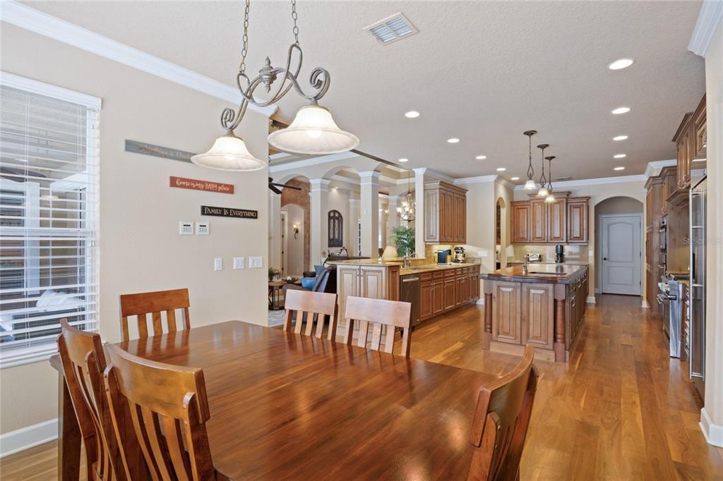 На продажу: $1,325,000 (4 спален, 3 ванн, 4273 Квадратных фут)