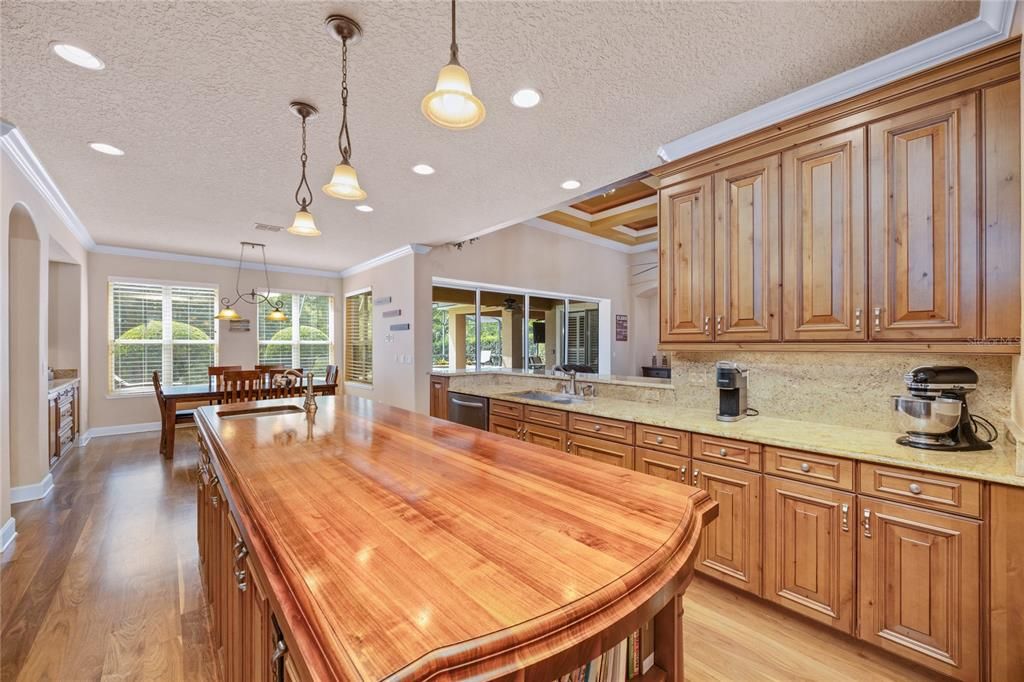 На продажу: $1,325,000 (4 спален, 3 ванн, 4273 Квадратных фут)