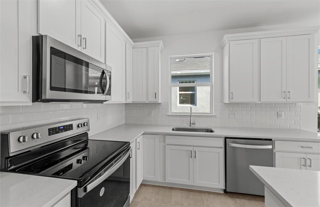 Activo con contrato: $359,620 (2 camas, 2 baños, 1579 Pies cuadrados)