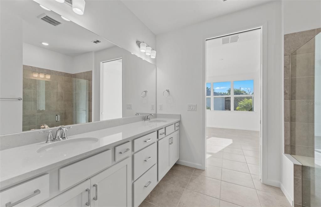 Activo con contrato: $359,620 (2 camas, 2 baños, 1579 Pies cuadrados)