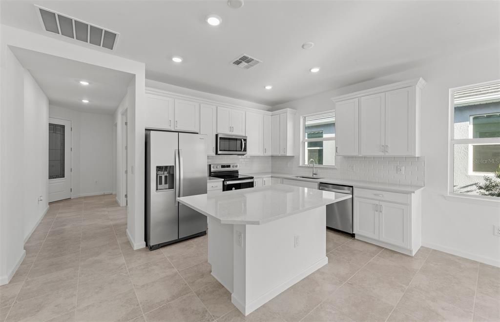 Activo con contrato: $359,620 (2 camas, 2 baños, 1579 Pies cuadrados)