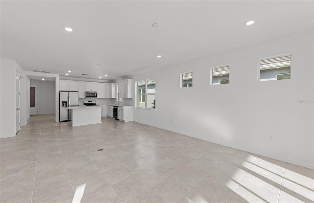 Activo con contrato: $359,620 (2 camas, 2 baños, 1579 Pies cuadrados)