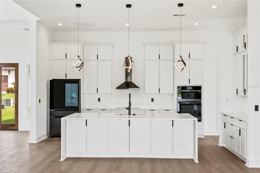 For Sale: $1,297,000 (4 beds, 5 baths, 3526.67 Square Feet)