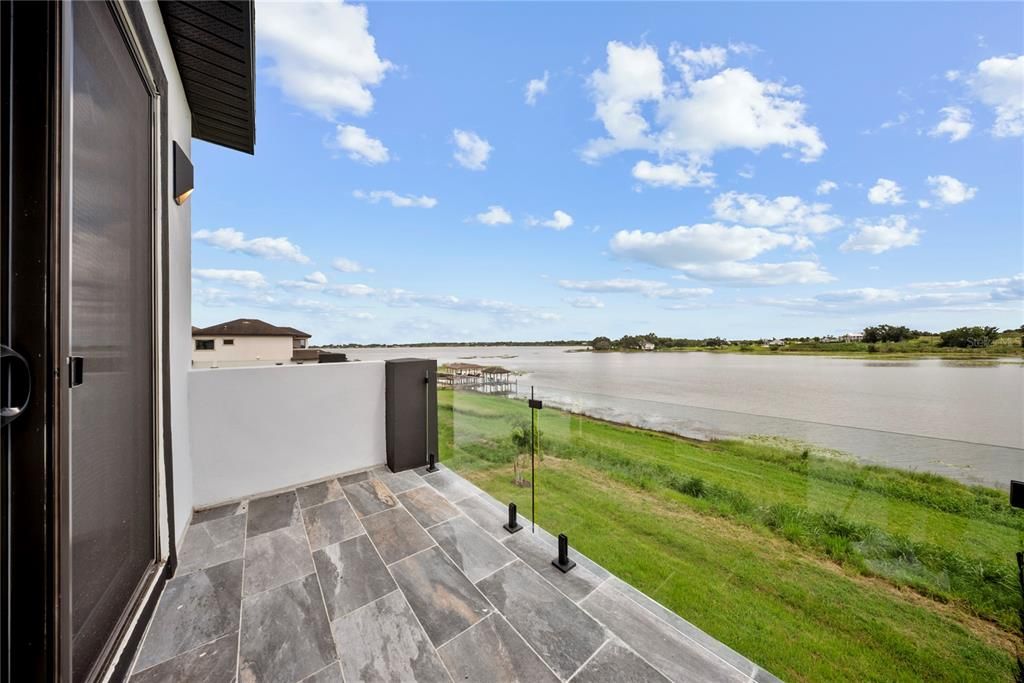 For Sale: $1,297,000 (4 beds, 5 baths, 3526.67 Square Feet)