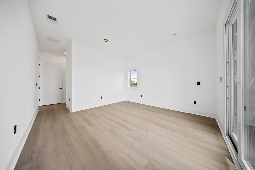 For Sale: $1,297,000 (4 beds, 5 baths, 3526.67 Square Feet)