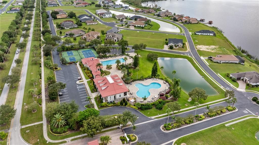 For Sale: $1,297,000 (4 beds, 5 baths, 3526.67 Square Feet)