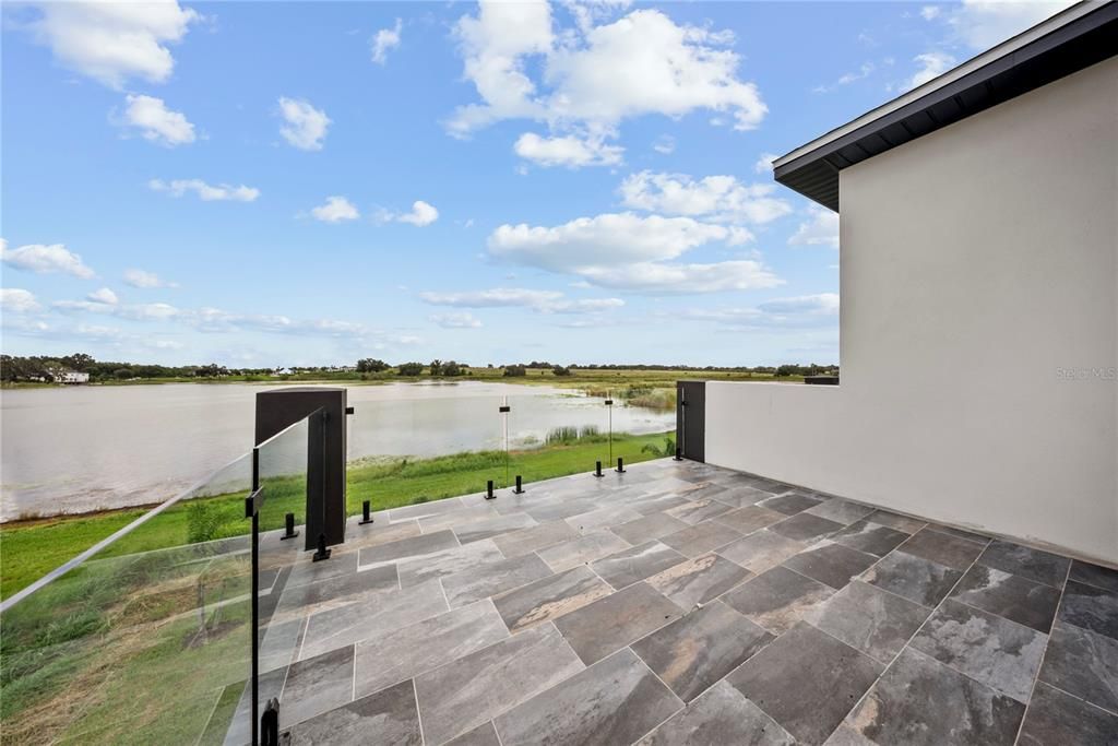 For Sale: $1,297,000 (4 beds, 5 baths, 3526.67 Square Feet)