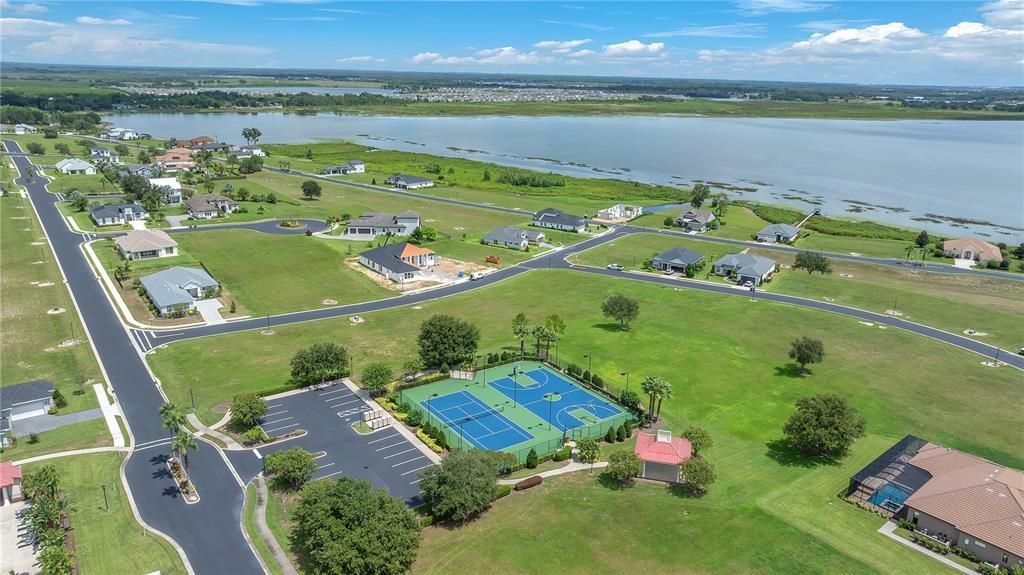 For Sale: $1,297,000 (4 beds, 5 baths, 3526.67 Square Feet)