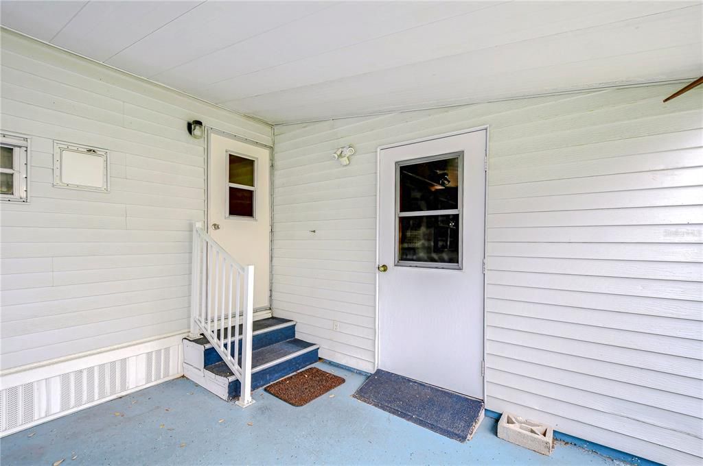 На продажу: $74,900 (3 спален, 1 ванн, 964 Квадратных фут)