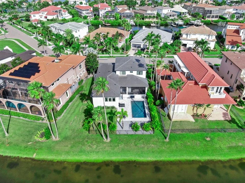 Под контрактом: $950,000 (5 спален, 4 ванн, 3104 Квадратных фут)