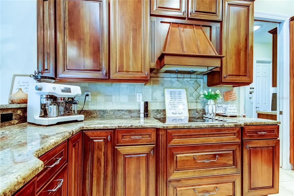 En Venta: $845,000 (3 camas, 3 baños, 3111 Pies cuadrados)