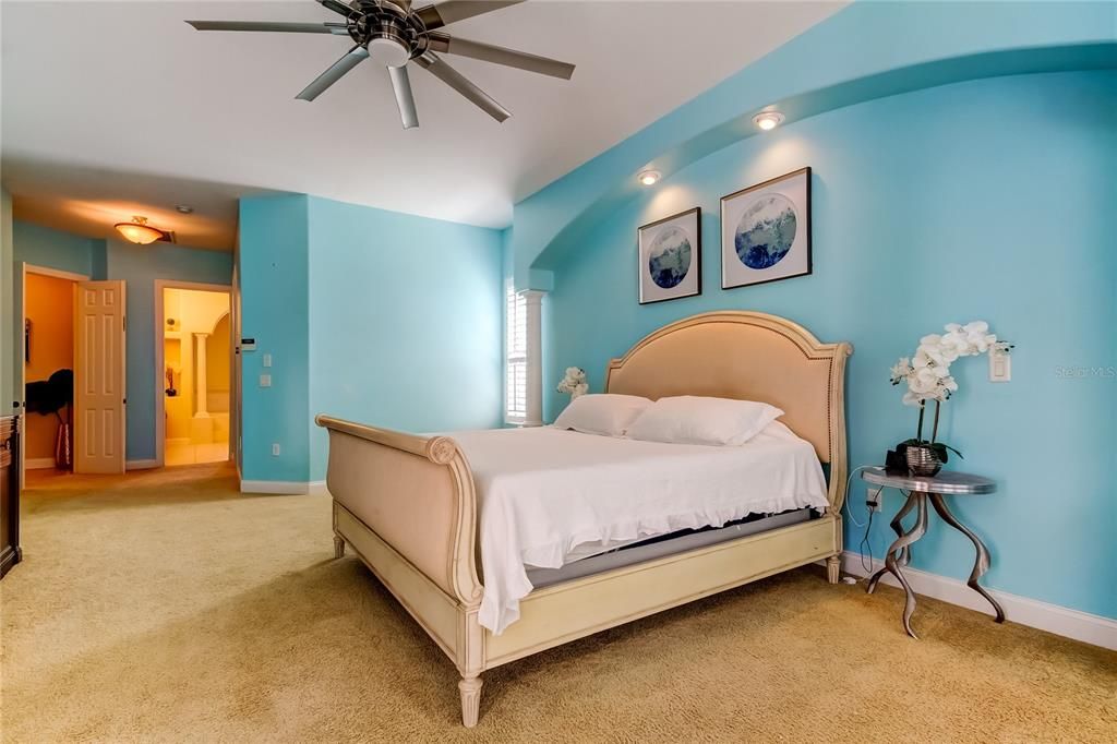 En Venta: $845,000 (3 camas, 3 baños, 3111 Pies cuadrados)