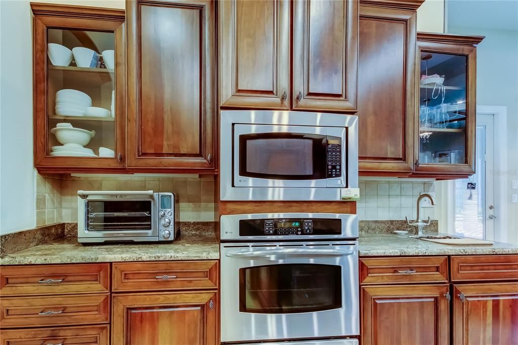 En Venta: $845,000 (3 camas, 3 baños, 3111 Pies cuadrados)