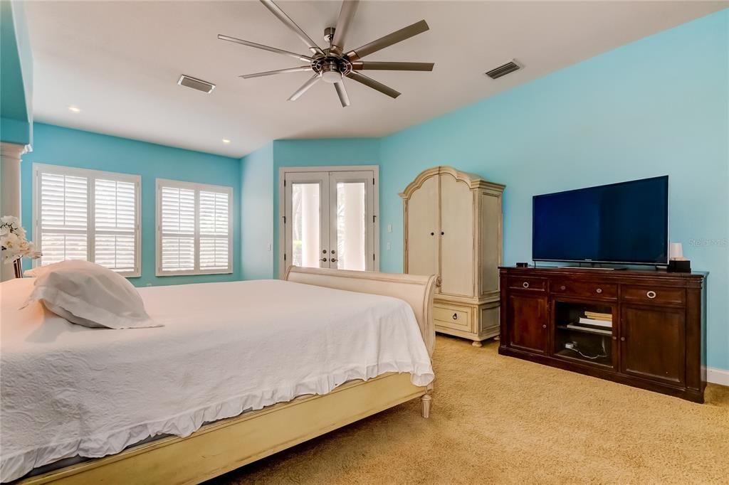 En Venta: $845,000 (3 camas, 3 baños, 3111 Pies cuadrados)