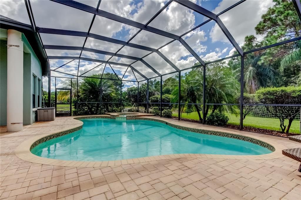 En Venta: $845,000 (3 camas, 3 baños, 3111 Pies cuadrados)