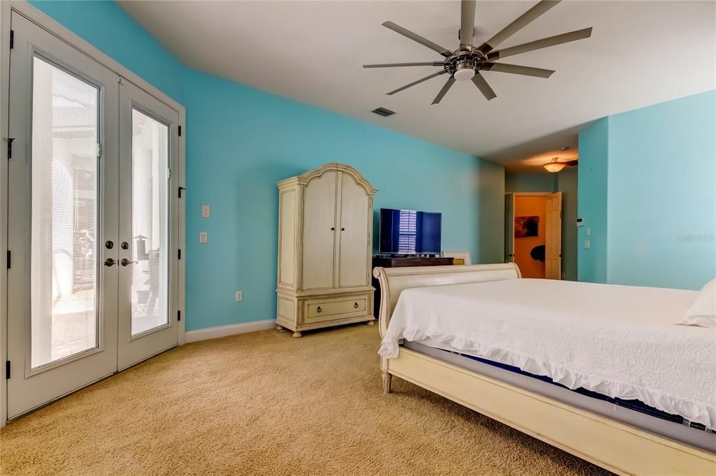 En Venta: $845,000 (3 camas, 3 baños, 3111 Pies cuadrados)