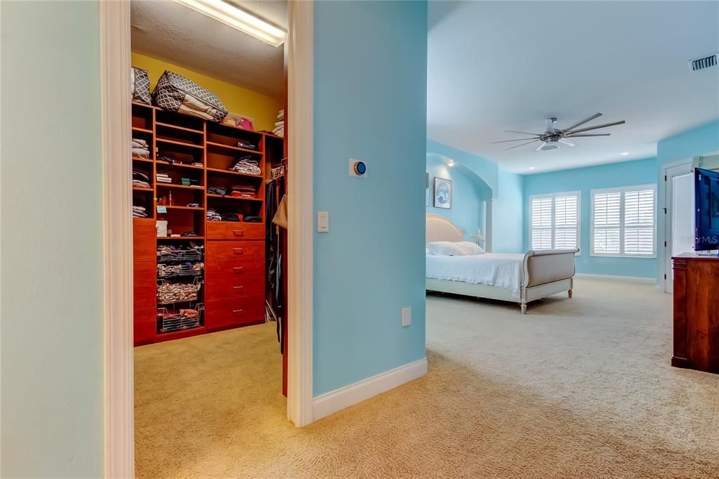 En Venta: $845,000 (3 camas, 3 baños, 3111 Pies cuadrados)