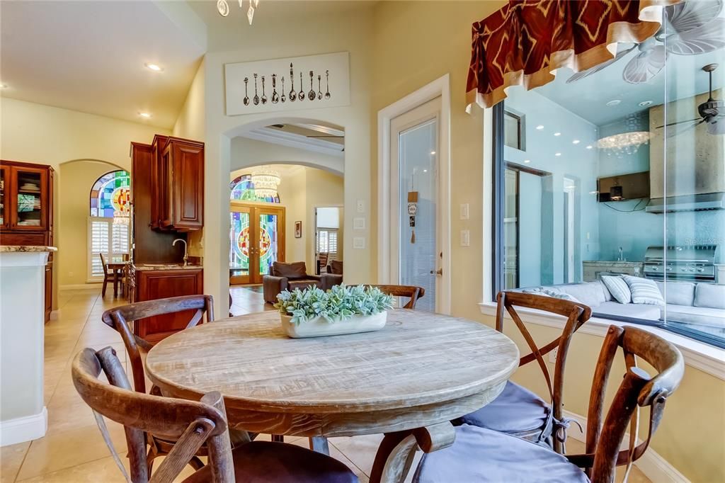 En Venta: $845,000 (3 camas, 3 baños, 3111 Pies cuadrados)