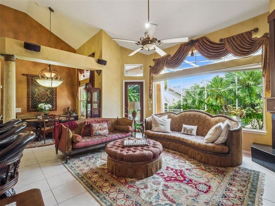 En Venta: $1,000,000 (4 camas, 4 baños, 3603 Pies cuadrados)