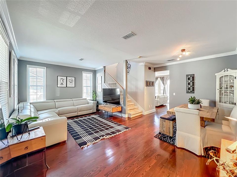 En Venta: $549,900 (3 camas, 2 baños, 1660 Pies cuadrados)