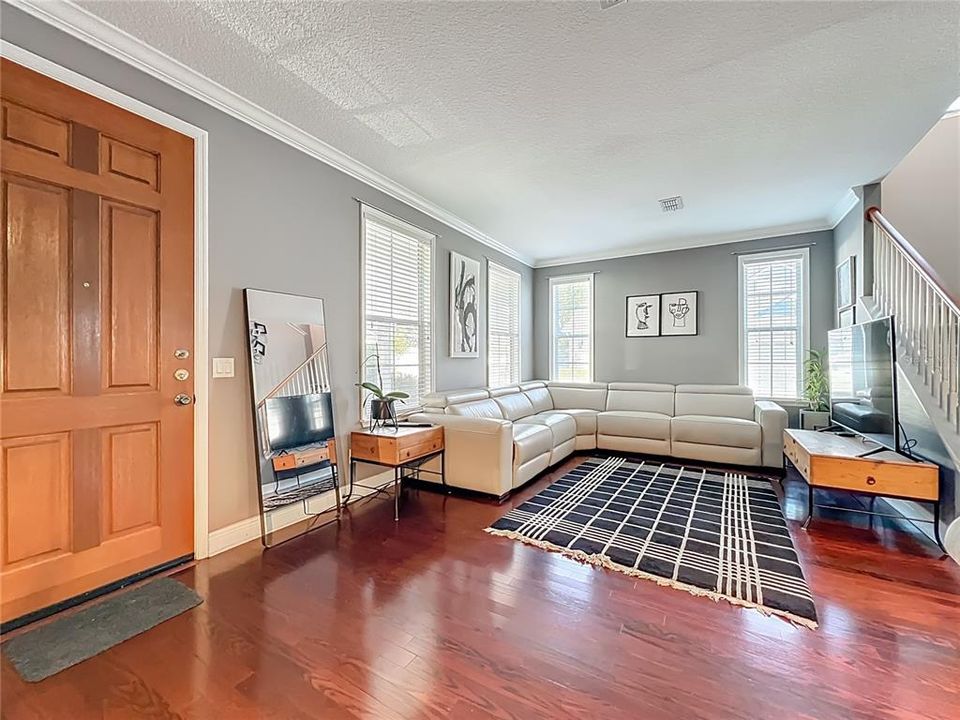 En Venta: $549,900 (3 camas, 2 baños, 1660 Pies cuadrados)