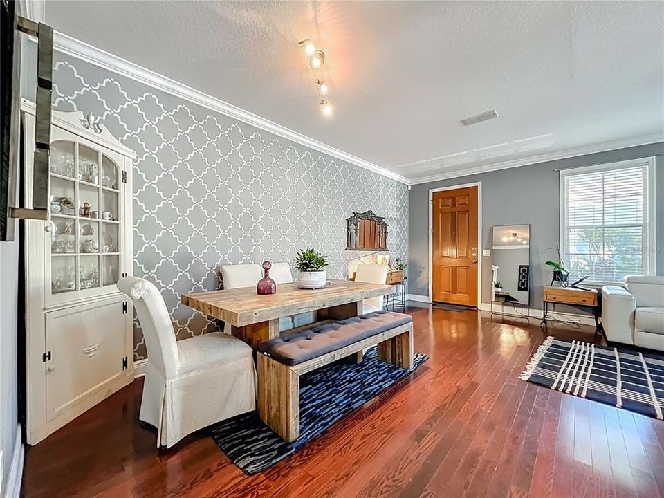 En Venta: $549,900 (3 camas, 2 baños, 1660 Pies cuadrados)