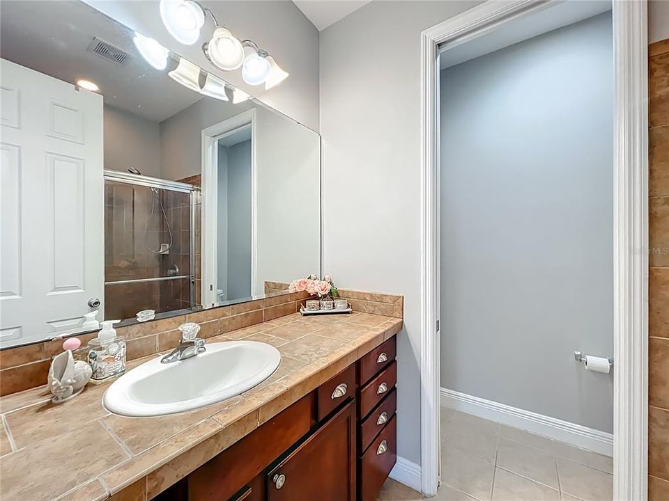 En Venta: $549,900 (3 camas, 2 baños, 1660 Pies cuadrados)