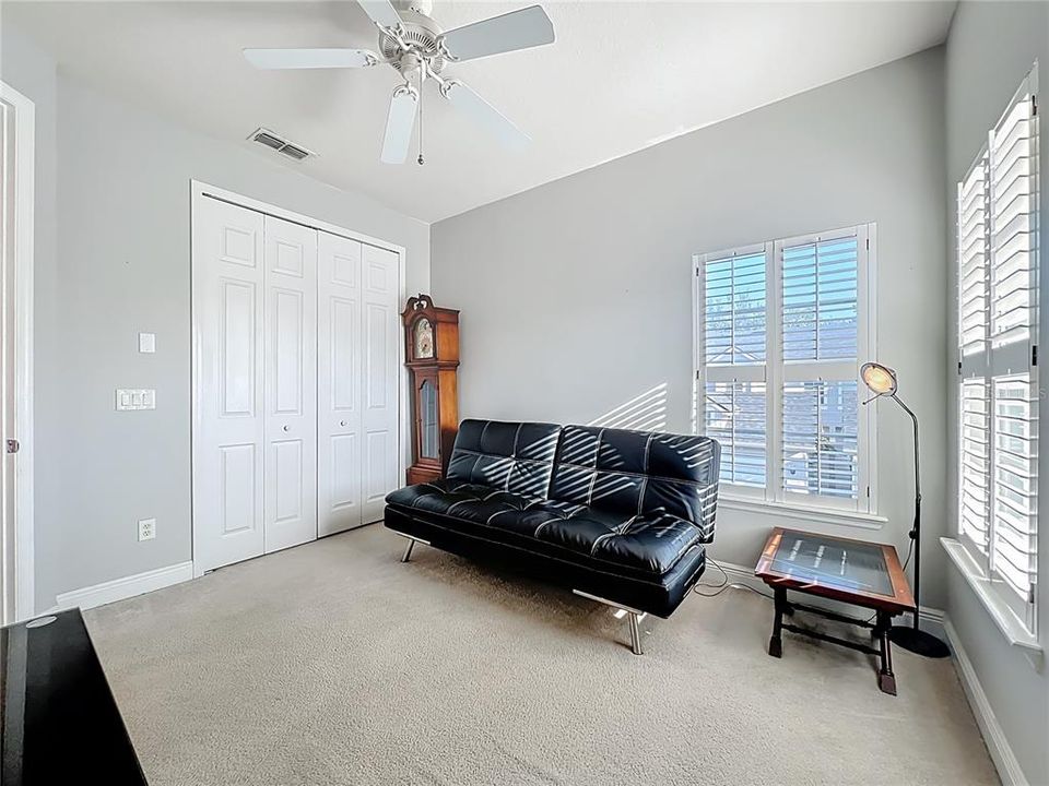 En Venta: $549,900 (3 camas, 2 baños, 1660 Pies cuadrados)