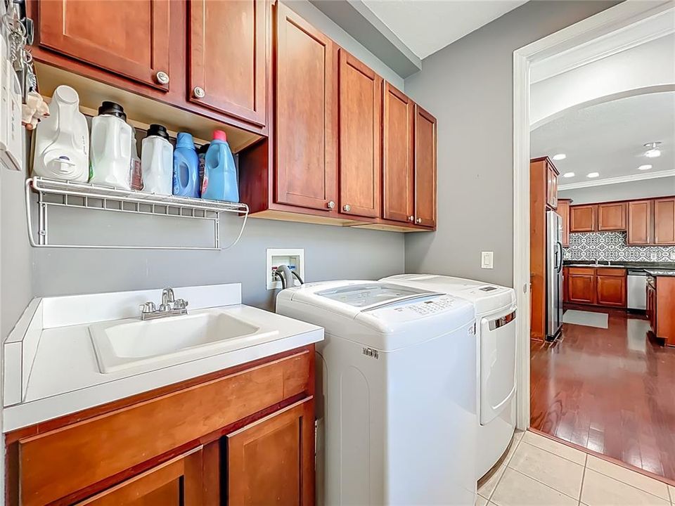 En Venta: $549,900 (3 camas, 2 baños, 1660 Pies cuadrados)