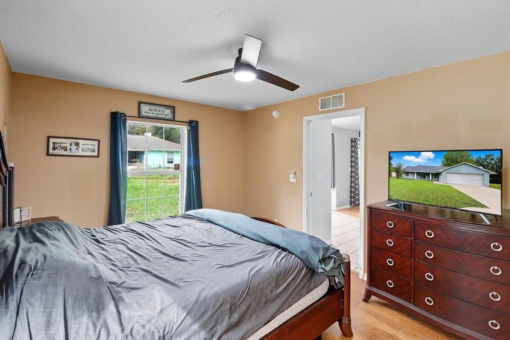 Active With Contract: $242,500 (3 beds, 2 baths, 1435 Square Feet)