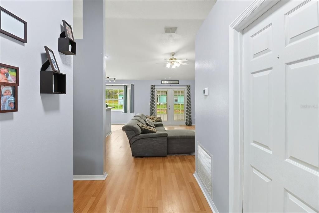 Active With Contract: $242,500 (3 beds, 2 baths, 1435 Square Feet)