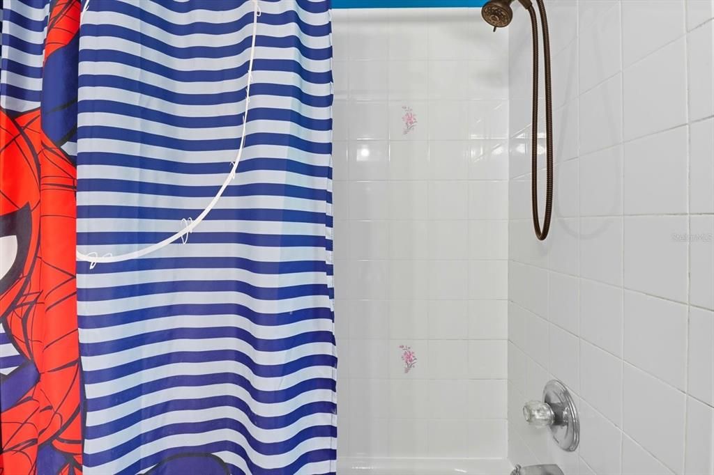 Active With Contract: $242,500 (3 beds, 2 baths, 1435 Square Feet)