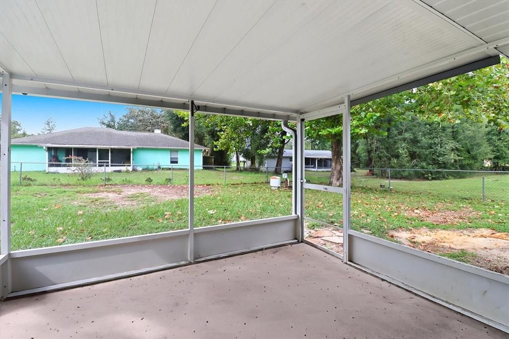 Active With Contract: $242,500 (3 beds, 2 baths, 1435 Square Feet)