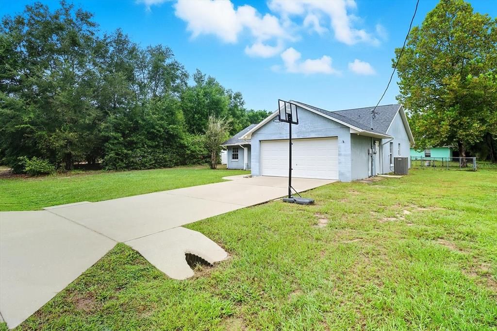 Active With Contract: $242,500 (3 beds, 2 baths, 1435 Square Feet)