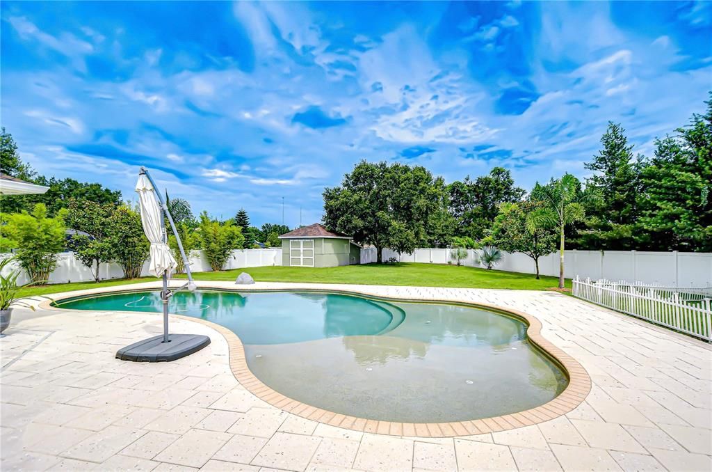 Под контрактом: $625,000 (4 спален, 2 ванн, 2217 Квадратных фут)