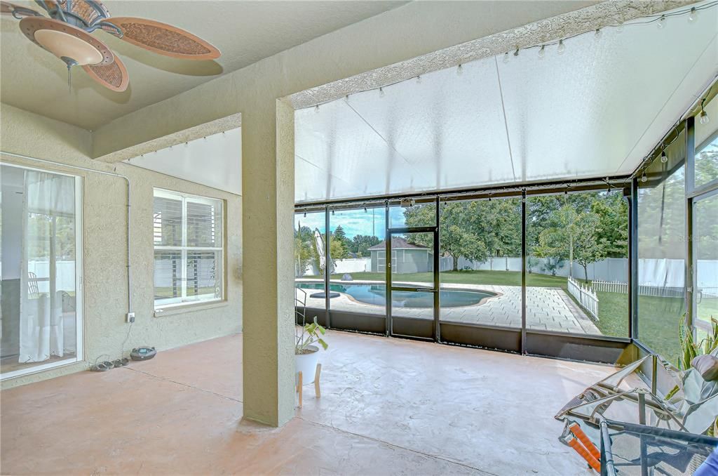 Под контрактом: $625,000 (4 спален, 2 ванн, 2217 Квадратных фут)