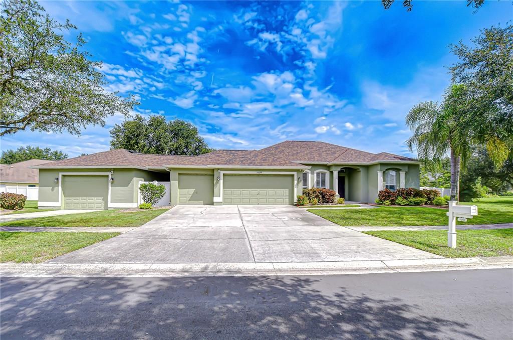 Под контрактом: $625,000 (4 спален, 2 ванн, 2217 Квадратных фут)