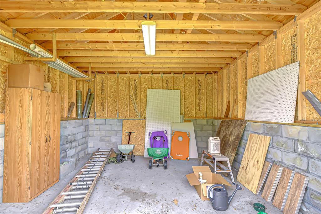 Под контрактом: $625,000 (4 спален, 2 ванн, 2217 Квадратных фут)