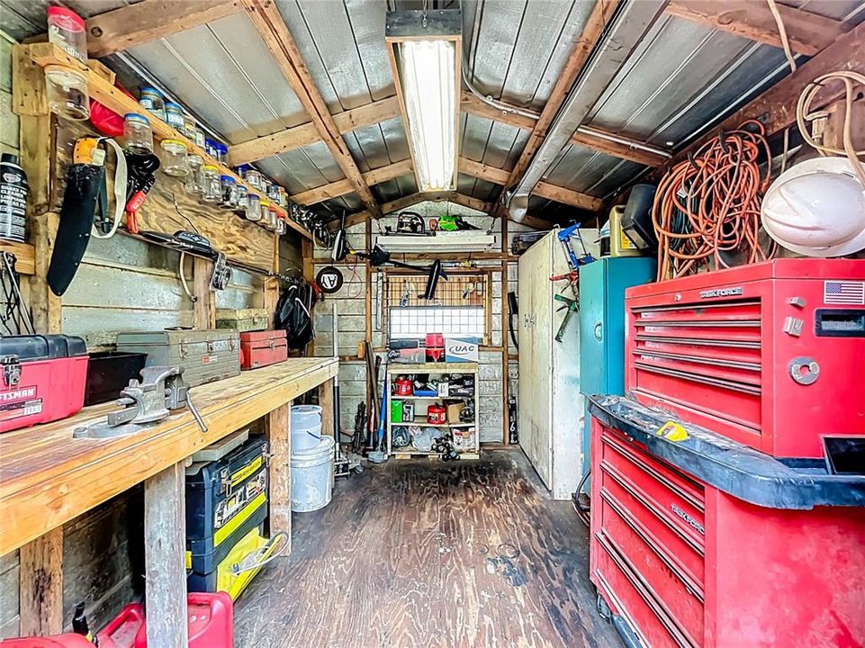 合同活跃: $215,000 (3 贝兹, 2 浴室, 1200 平方英尺)