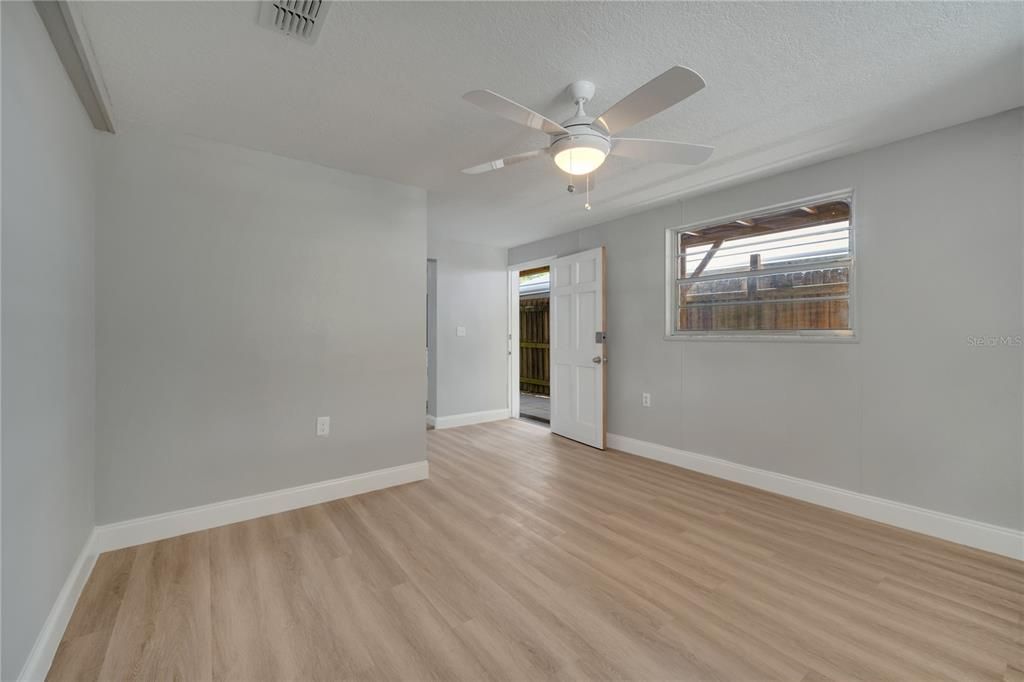 В аренду: $4,000 (4 спален, 3 ванн, 1686 Квадратных фут)