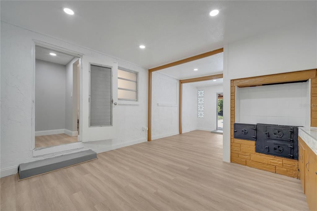 В аренду: $4,000 (4 спален, 3 ванн, 1686 Квадратных фут)