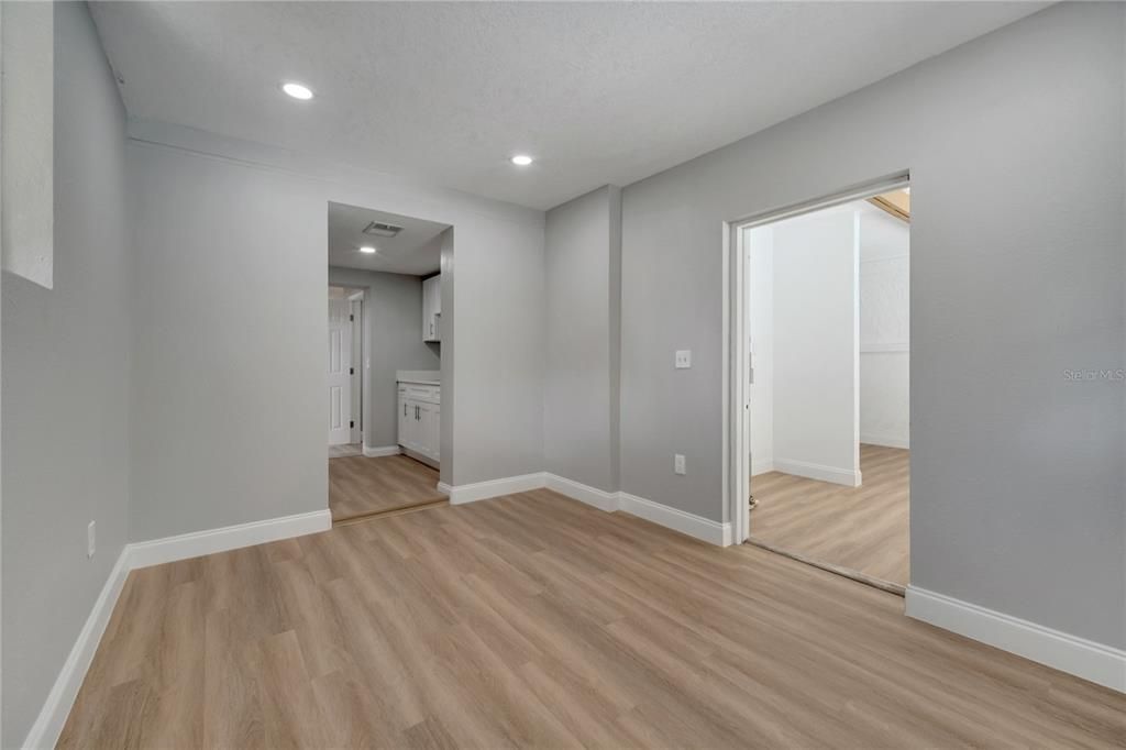 В аренду: $4,000 (4 спален, 3 ванн, 1686 Квадратных фут)