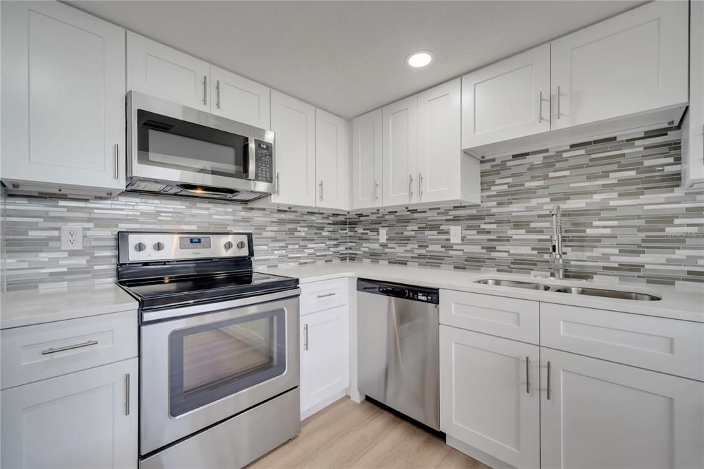 В аренду: $4,000 (4 спален, 3 ванн, 1686 Квадратных фут)