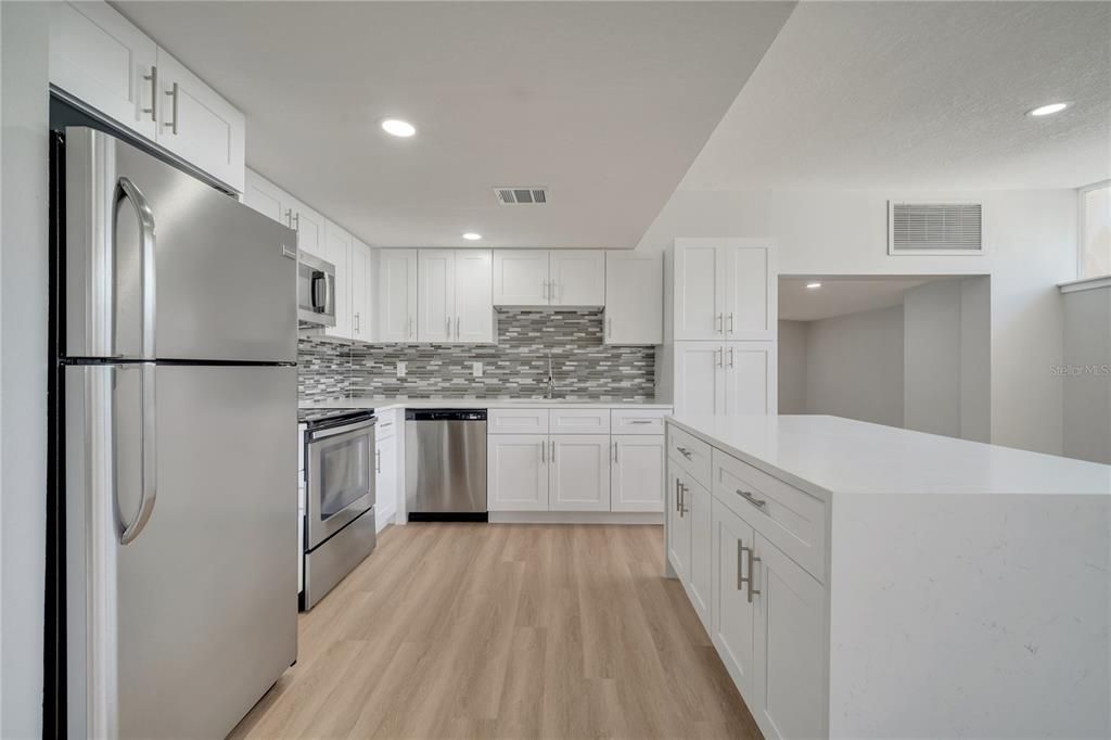 В аренду: $4,000 (4 спален, 3 ванн, 1686 Квадратных фут)