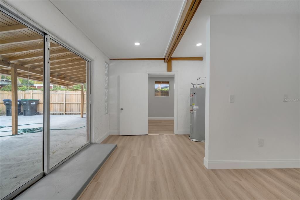 В аренду: $4,000 (4 спален, 3 ванн, 1686 Квадратных фут)