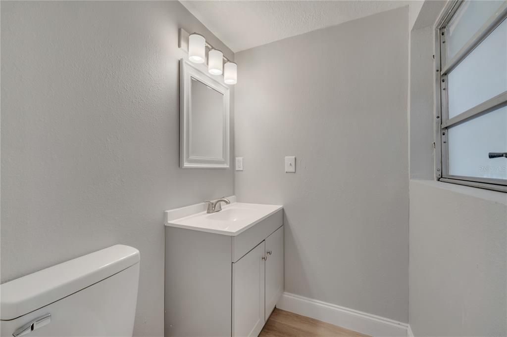 В аренду: $4,000 (4 спален, 3 ванн, 1686 Квадратных фут)