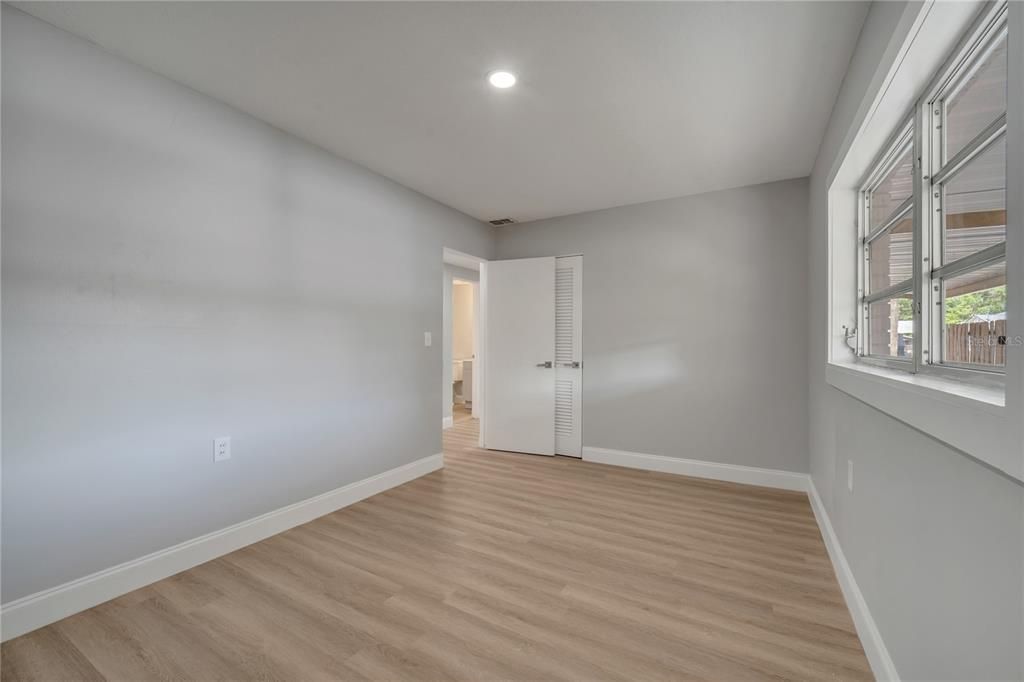 В аренду: $4,000 (4 спален, 3 ванн, 1686 Квадратных фут)